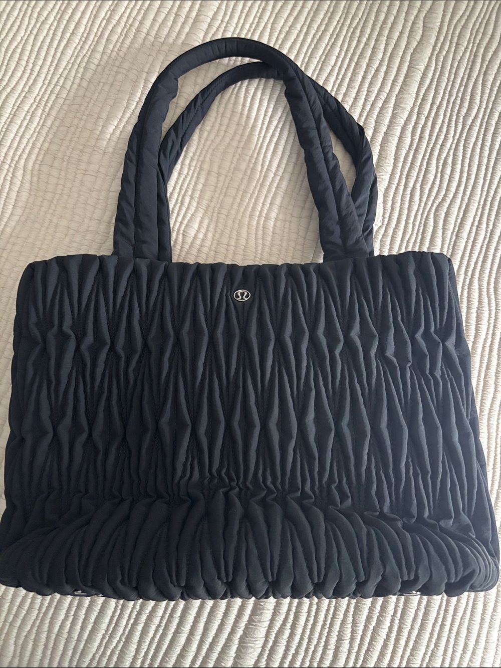 lululemon athletica Black Diamond Quilted Tote with Signature Logo 14L